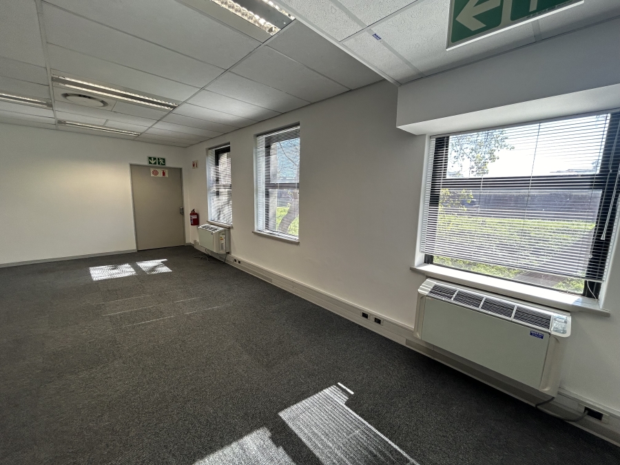 To Let Commercial Property for Rent in Mowbray Western Cape
